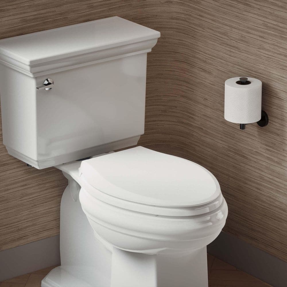 KOHLER Cachet Nightlight seat installed